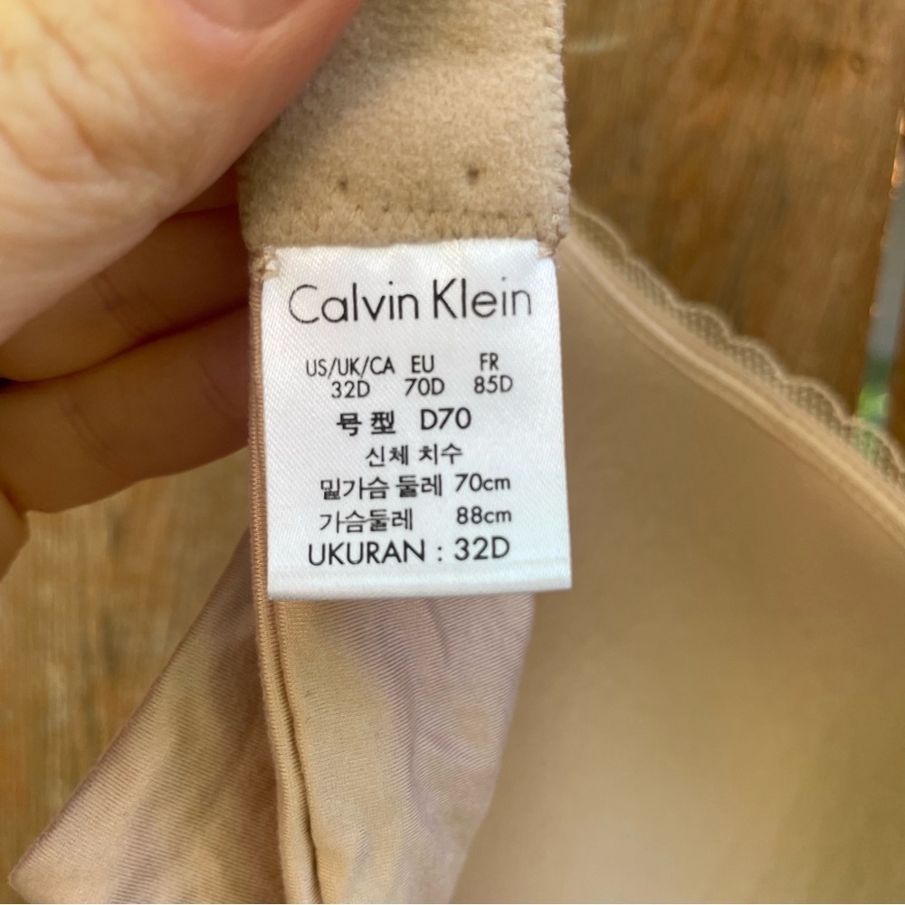 CALVIN KLEIN Women’s Classic T Shirt Bra Beige Nude Size 32D - Picture 9 of 11